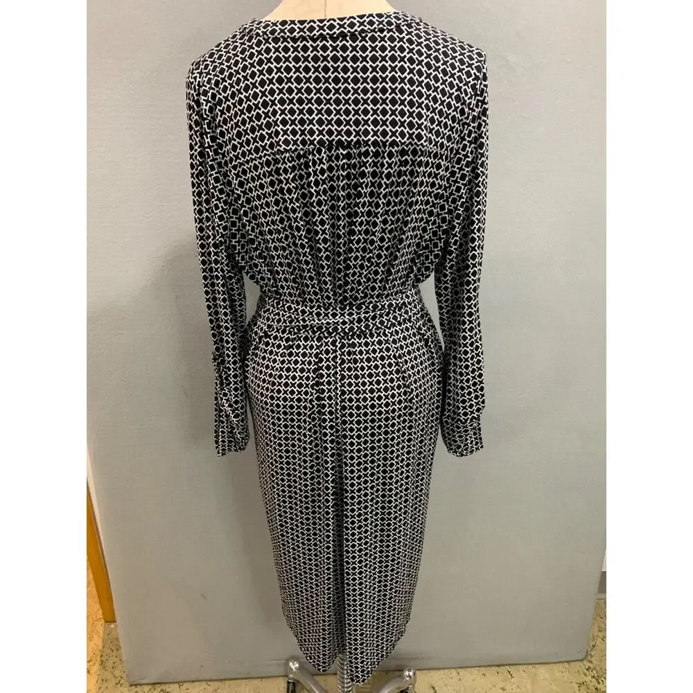 Size 1X Michael Kors Black White Belted Dress Chain Lace Up Neckline